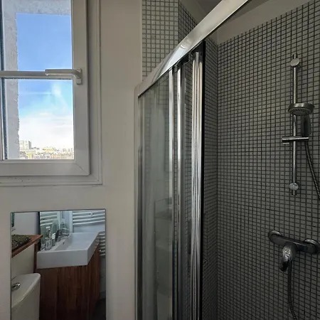 Quiet & Bright * パリ