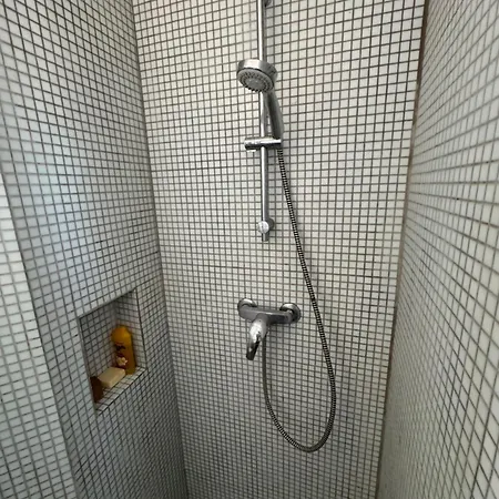 Quiet & Bright פריז